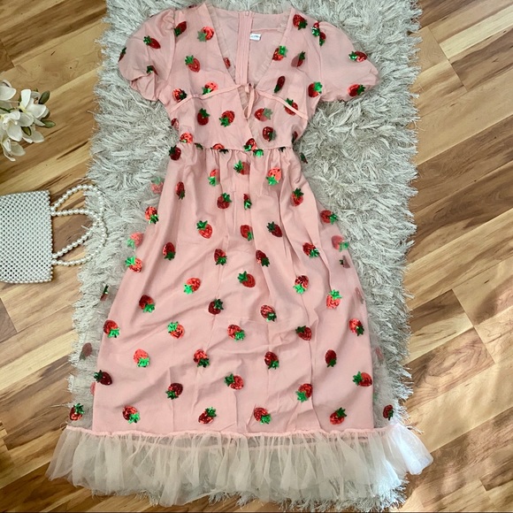 ✨NEW ‘Enchanted’ Dress - Picture 2 of 16